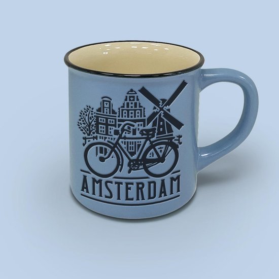 Lichtblauwe mok met zwart silhouet van een fiets, molen en gebouwen uit Amsterdam.
