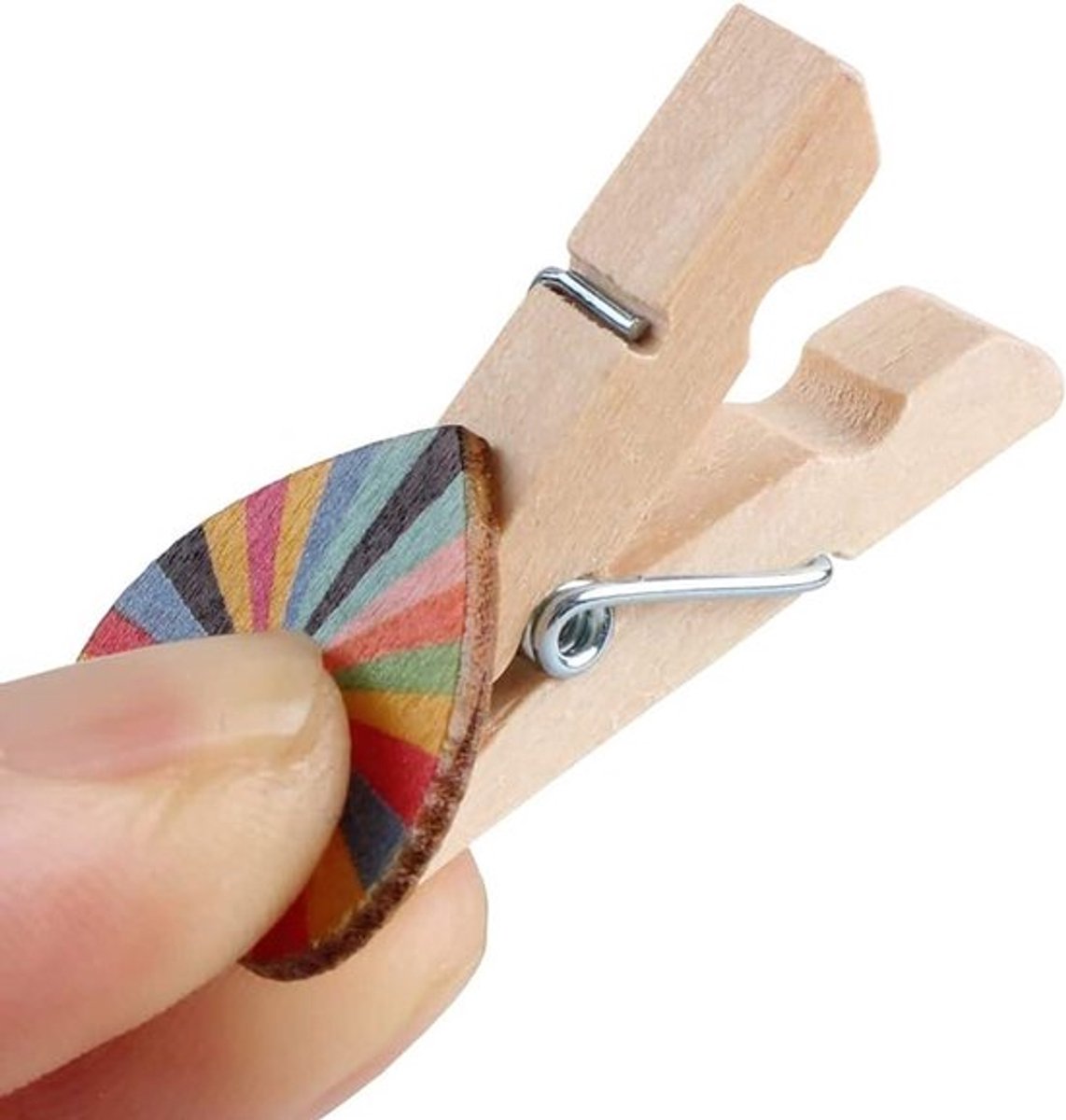 - Mini Wasknijpers - Knutselclips met harten - 100 Pack - Knutselmateriaal - Geschikt voor creatief knutselen - Diverse kleuren.