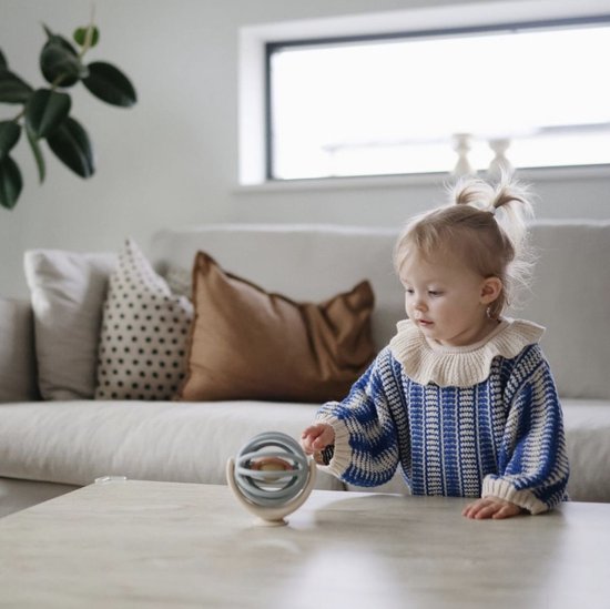 Mushie - Suction Spinner Ball - Rustgevende kleuren - 10 maanden+ van mushie — afbeelding 4