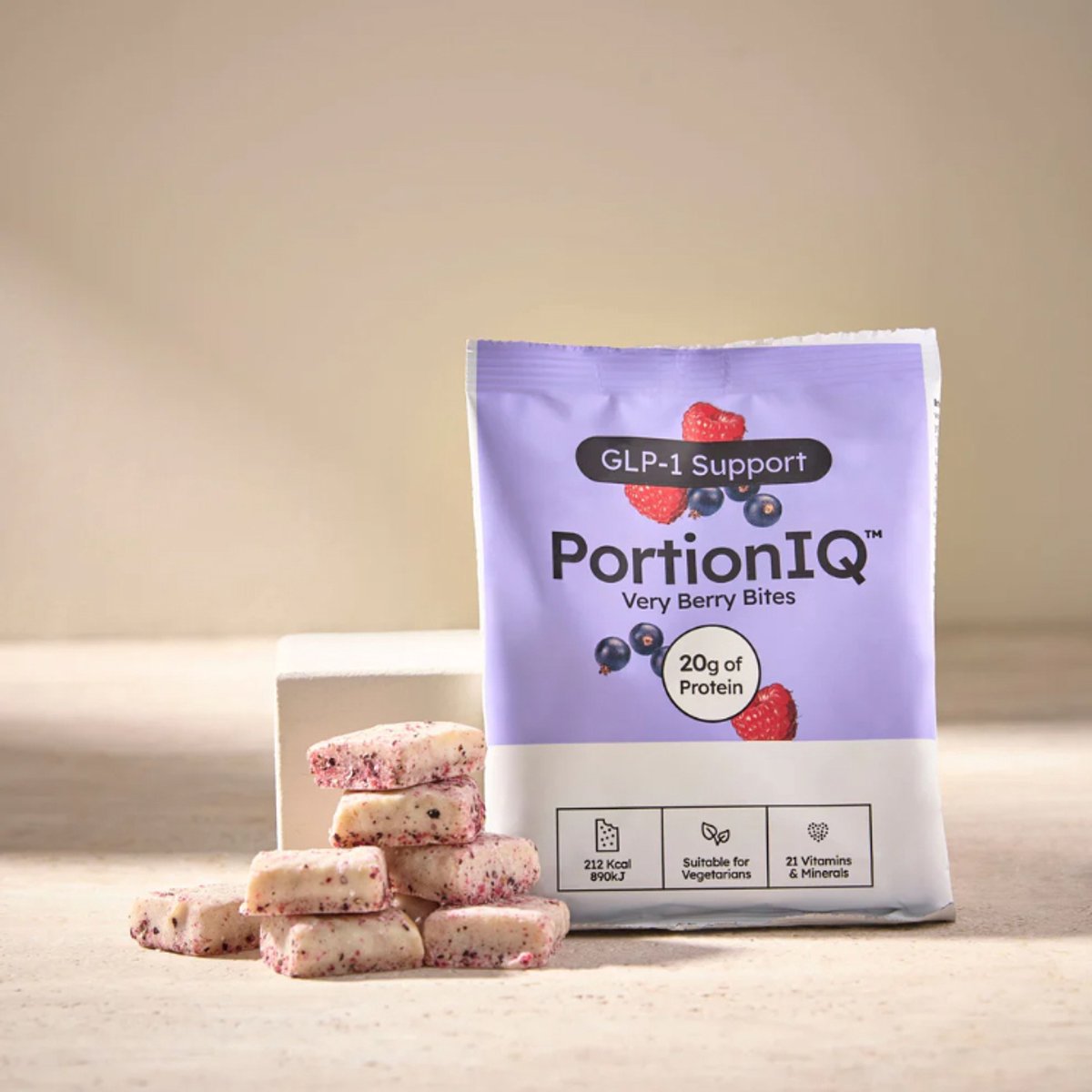 PortionIQ - Very berry bites - Caloriearme snack - Ondersteuning bij afslankmedicatie - Complete voedingsstoffen - 14 zakjes