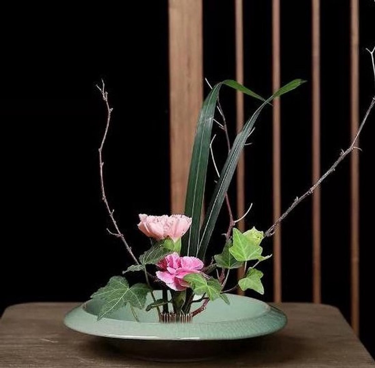 Japanse Keramische Vaas - Bloemschikken Set - Bloemen Schikken - Roestvrijstalen Pinnen - 173 cm Lengte - Zwart