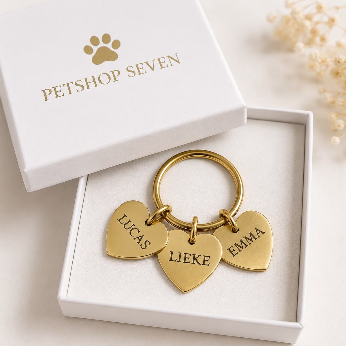 Gepersonaliseerde Sleutelhanger met Harten & Naam | Goud | Tot 3 Gegraveerde Hartjes | RVS | Petshop Seven