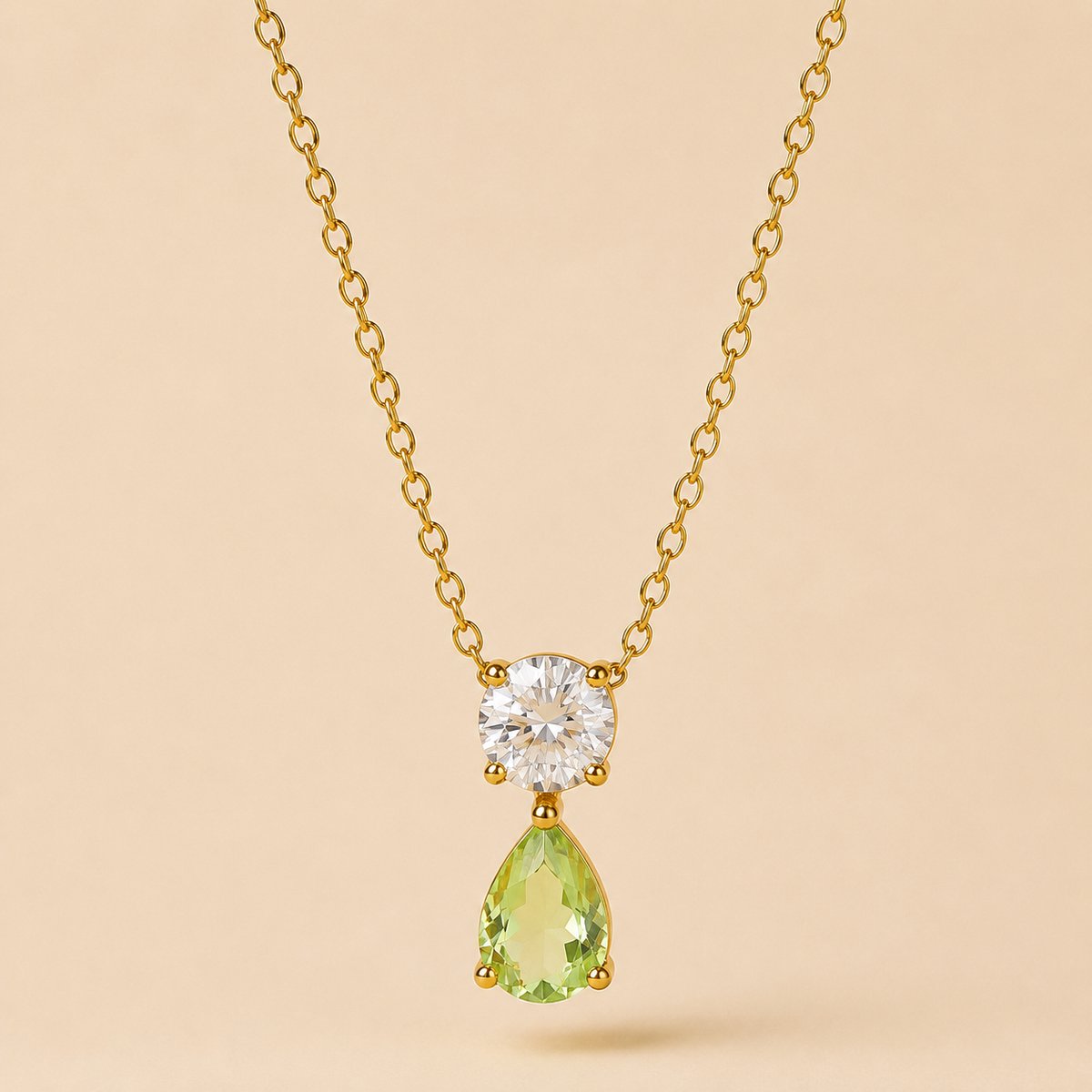 Maevi® Ketting met Geboortesteen - Maand: Augustus - Kleur: Goud - Birth Stone - Geboorte Cadeau / Kraamcadeau - RVS / Stainless Steel / Roestvrijstaal - Geboorte Steen - Ketting / Necklace - Hoge Kwaliteit - Incl. Luxe Verpakking
