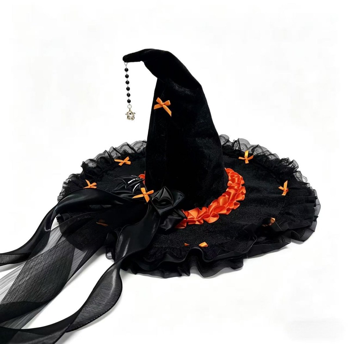 Gotische Fluweel Heksenhoed - Brede Rand met Kant en Lint- Opvouwbaar - Geschikt voor Halloween en Cosplay - Voor Vrouwen en Meisjes - Zwarte Tovenareshoed - Puntige Feesthoofddeksel - Herbruikbaar en Stevig - Accessoire voor Kostuumfeestjes - 1 Stuk