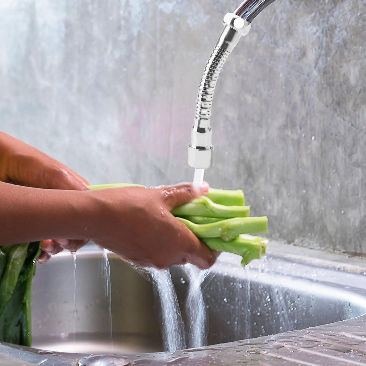 SnelShoppen - Flexibele Kraanverlenging 360° Draaibaar 14 cm Waterbesparende Kraanaccessoire met Filter voor Keuken en Badkamer
