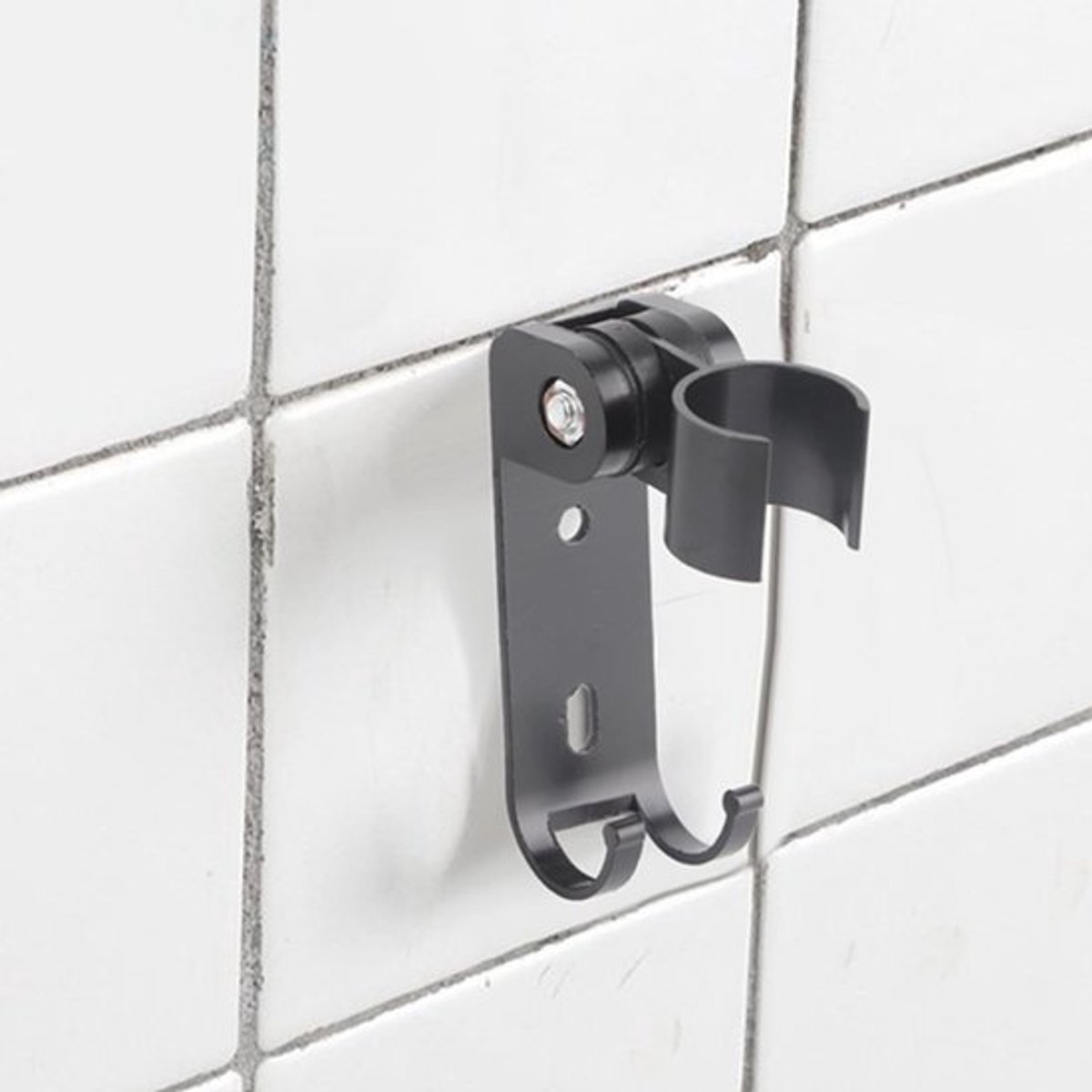 Wandgemonteerde Douchkop Houder Ruimte Aluminium Wandgemonteerde Douchkop Houder Beugel, Verstelbare Badkamer Douchkop Beugel, 180° Draaibaar, Bewijs, Zilver