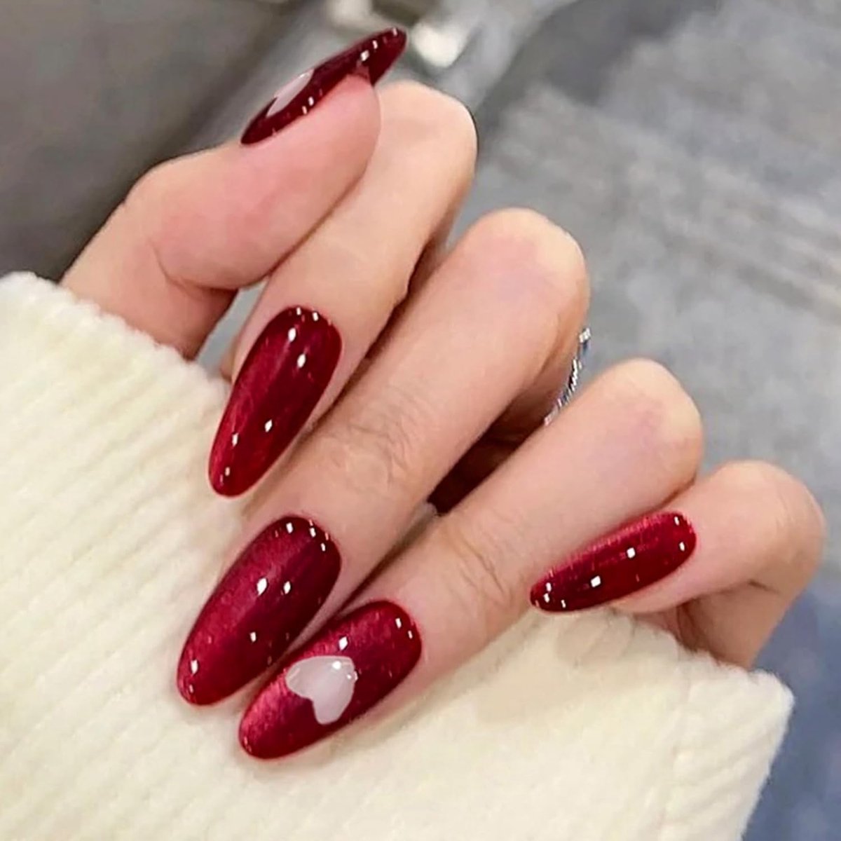 24 stuks Franse press-on nagels, lange amandel, glanzende kattenogen, Franse nagels om op te plakken, rood, effen, volledige dekking, kunstnagels, amandelvormig, acryl, kunstnagels voor vrouwen