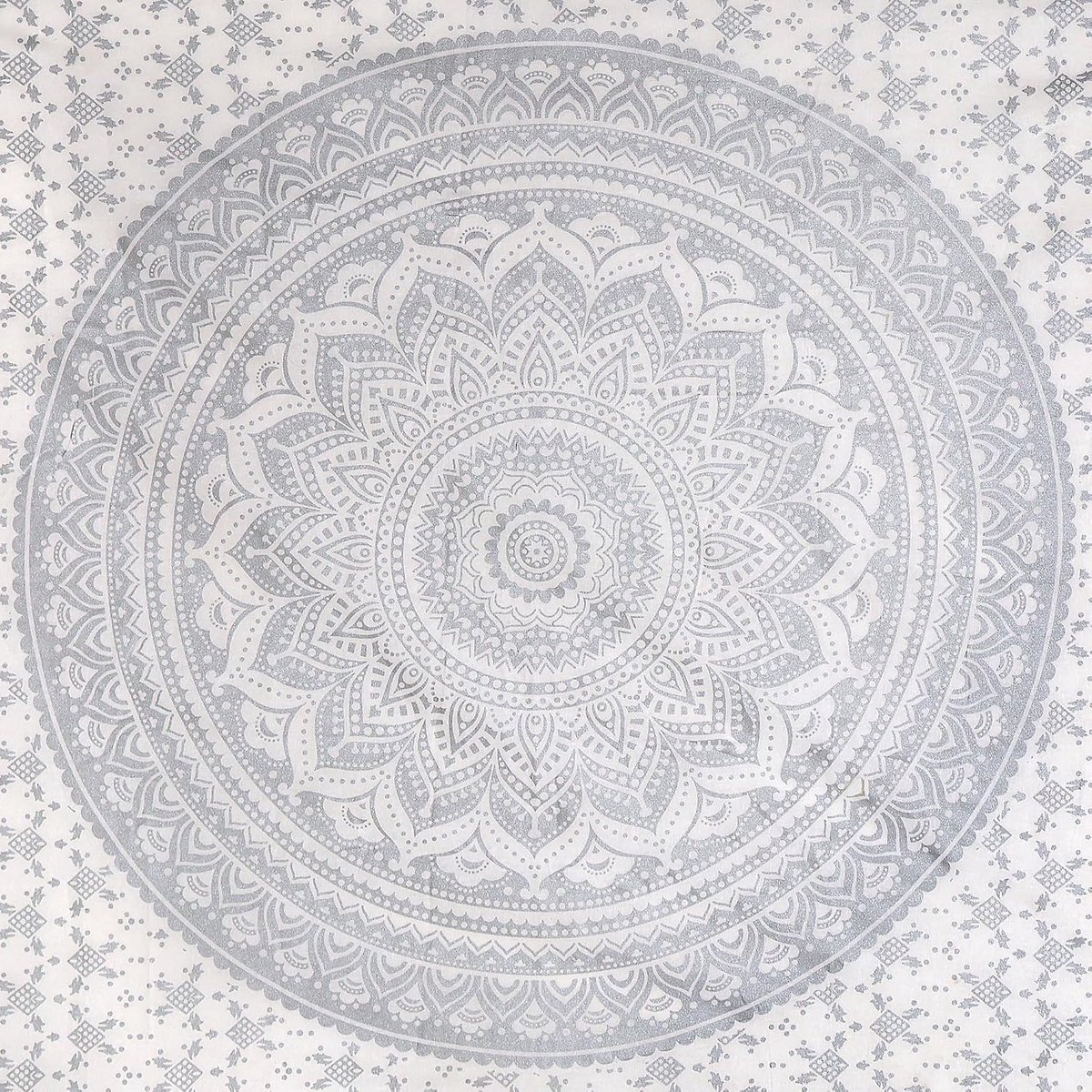 Mandala Wandtapijt Zilver Wandbehang Wandtapijten Boho Ombre Wanddoek voor Decor Thuis en Woonkamer – 127 x 152 cm
