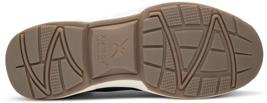 Onderkant van een Xsensible Stretchwalker sneaker met bruin profiel.