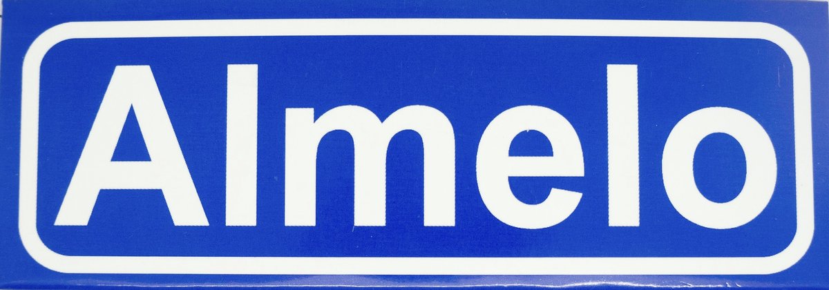 Souv© - koelkast magneet - plaatsnaam bord - kombord - souvenir - koelkastmagneetje - relatiegeschenk Almelo
