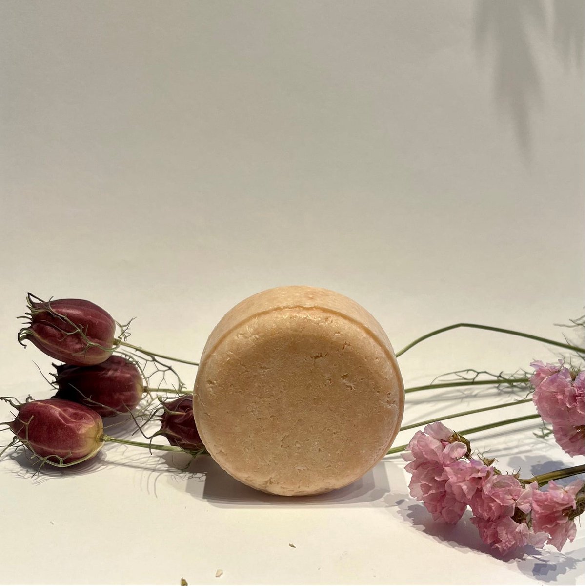 Sunny Soaps Pink Bloom – Bloemige Shampoo Bar – Hydraterend & Zacht – Vegan – Handgemaakt
