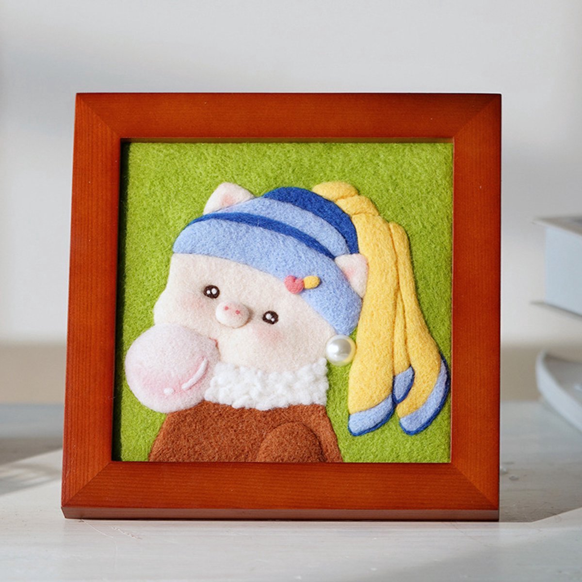 Casalora Punch Needle - Meisje met de parel - Naaldvilten DIY Kit voor Volwassenen - Borduurpakket - Wol Schilderij Maakset met Vilten Wol, Viltnaalden, Viltmat, Borduurraam en Handleiding – Creatieve Hobbyset voor Wanddecoratie