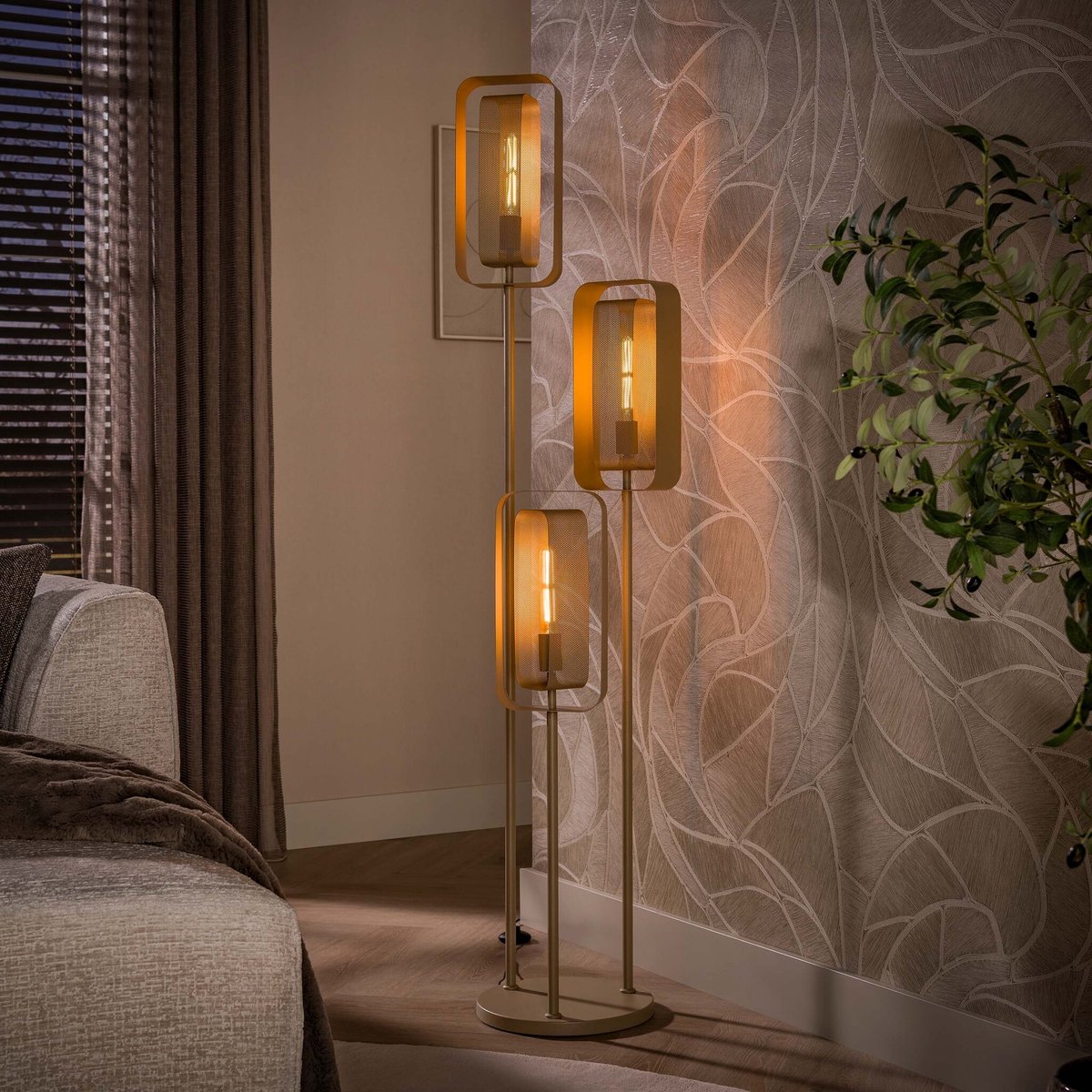 PS-Collection Vloerlamp Beige Metaal Getrapt 3-lichts - Mesh Rotate - vloerlampen woonkamer, vloerlamp zwart, vloerlamp industrieel, vloer lamp, vloerlampen landelijk, staande lampen woonkamer, staande lampen, staande lamp industrieel