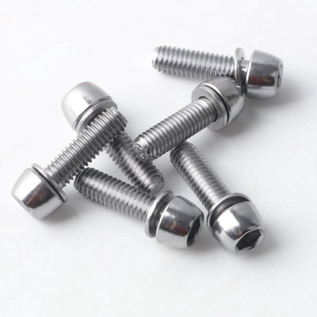 Set van 6 stalen stambouten M6 x 20 mm voor racefiets en MTB stuurpen, geschikt voor stevige en veilige montage van fietsaccessoires