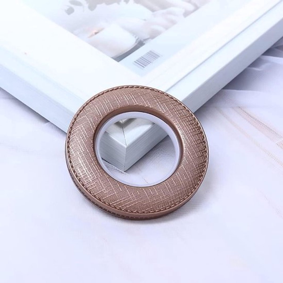 - Gordijnringen - Ruitpatroon - Bruin - Binnendiameter 40 mm - Geluidsarm - Geschikt voor gordijnen - Koffiekleur - Set van 25 stuks