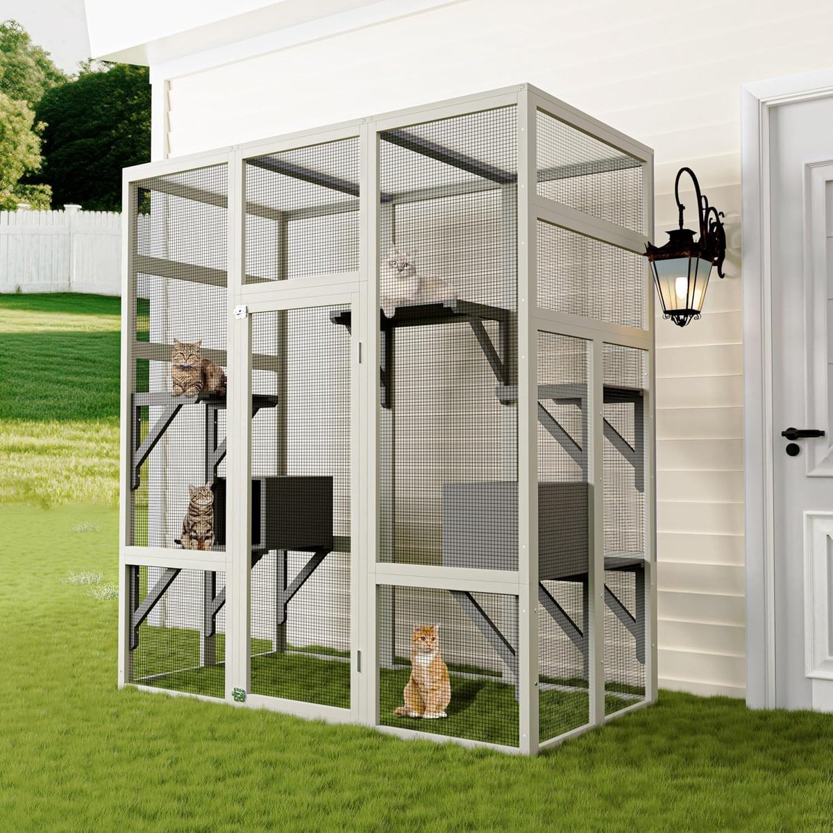 Grote kattenren van 70 inch – Houten kattenhuis voor buiten met meerdere platforms – Inclusief vijf activiteitenplanken en twee slaapplaatsen – Weerbestendige houten schuilplaats voor buitenkatten