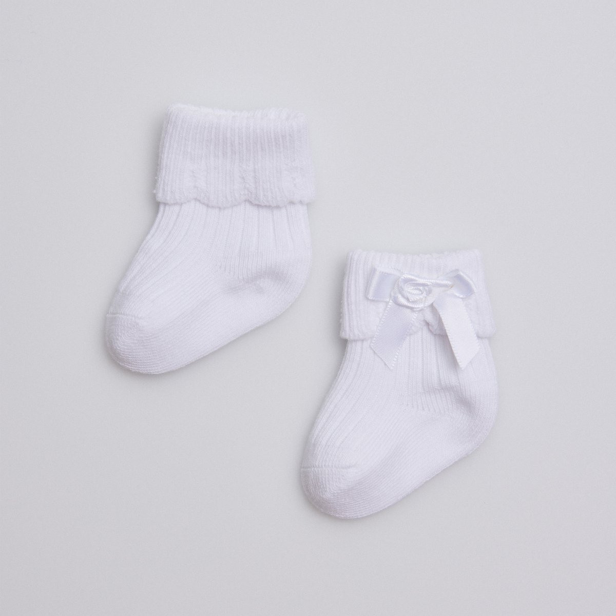 iN ControL NEWBORN socks BOW white