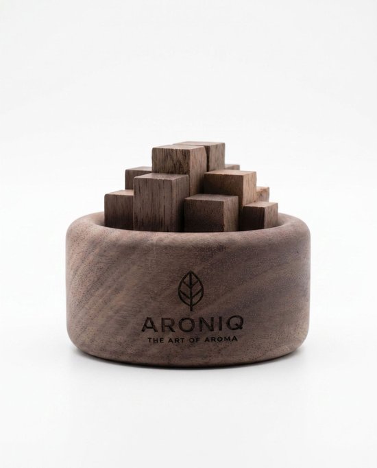 Houten aromadiffuser van ARONIQ, gevuld met houten blokjes in oplopende formaten.