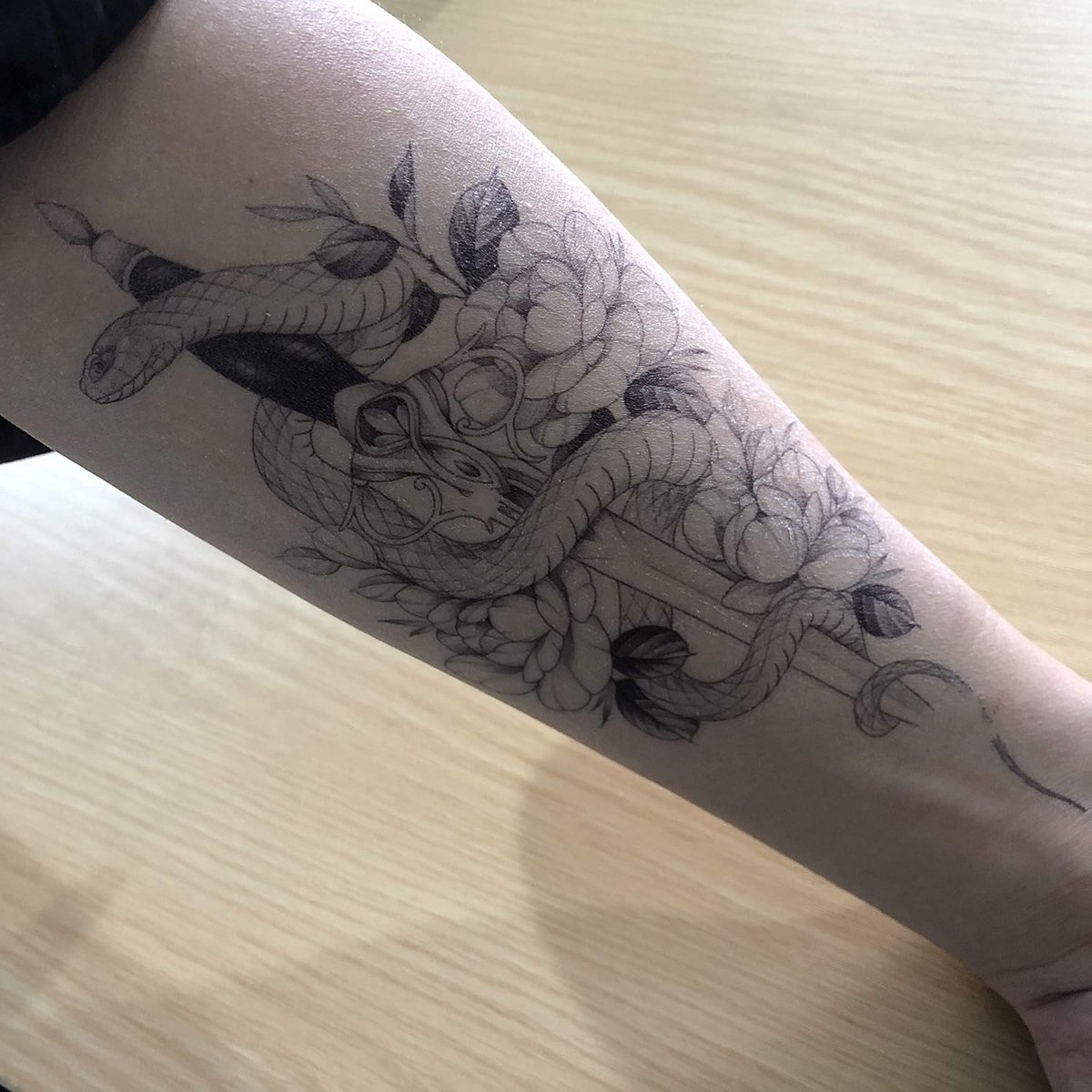 XQB114 Snake Tattoo Sword Tattoo Arm Tattoo Festival Tattoo - ShopVlot