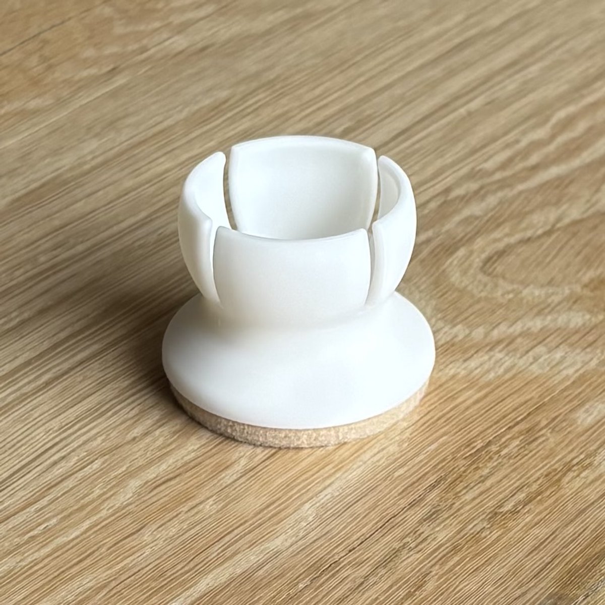 Kinderstoelpoot Vloer Beschermers met Vilt - 4 stuks Stoelpoot Doppen Wit - Anti Kras - Geschikt voor IKEA ANTILOP Kinderstoel - Poot Beschermers Vilt - Wit – foto 8