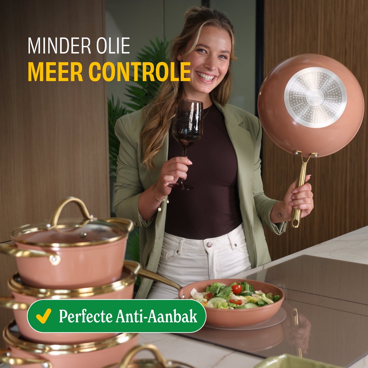 Cook & Pan Sienna Pannenset 9-delig PFAS vrij - Oud Roze met Gouden Handgrepen - Alle Warmtebronnen - Krasbestendige Anti Aanbaklaag - Vaatwasserbestendig - Gas, Inductie, Elektrisch, Oven - Pannen set - Koekenpan Wokpan Steelpan Hapjespan Kookpot – foto 2