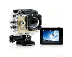 Caméra-Action Caméra Full HD 1080P - Caméra Sous-marine Étanche 30M - Caméra de Sport avec Objectif Grand-angle 140° et Écran IPS 2,0 Pouces - Caméra Casque Moto avec Autonomie de 3 Heures - Kit d'Accessoires Inclus-Or