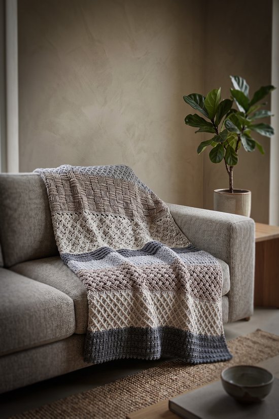 Corneeltje Wol - Haakpakket Plaid Rustic Reliëf - Haken - Woondeken - DIY Haakpakket - DIY