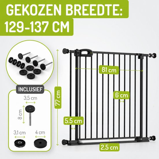 Afmetingen van een zwart hekje en montagemateriaal. "Gekozen breedte: 129-137 cm".