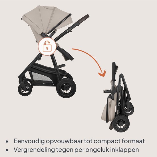 Beige kinderwagen wordt ingeklapt tot een compact formaat. Slot symbool geeft aan dat hij vergrendeld is.