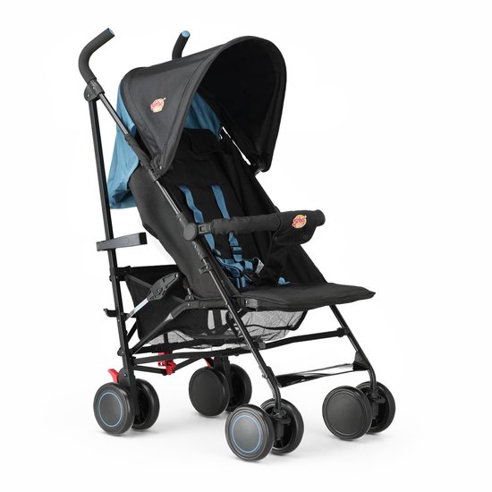 Zwarte buggy met blauwe accenten, inclusief zonnekap en veiligheidsharnas.