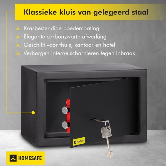 Een open, zwarte HOMESAFE kluis met een sleutel in het slot. De binnenkant is zwart met rode draaisloten. Krasbestendig.