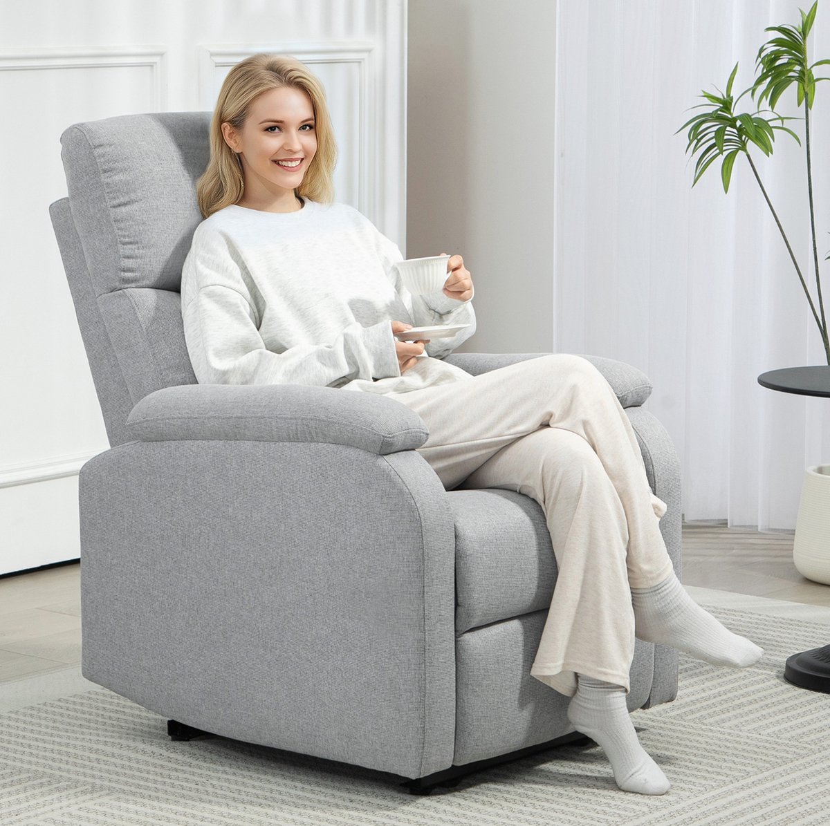 REDOM - Relaxfauteuil - Handmatig verstelbare rugleuning tot 60° - Liegfunctie met voetensteun - Stoffen bekleding - Woonkamer - Grijs - 69 x 91,5 x 103 cm