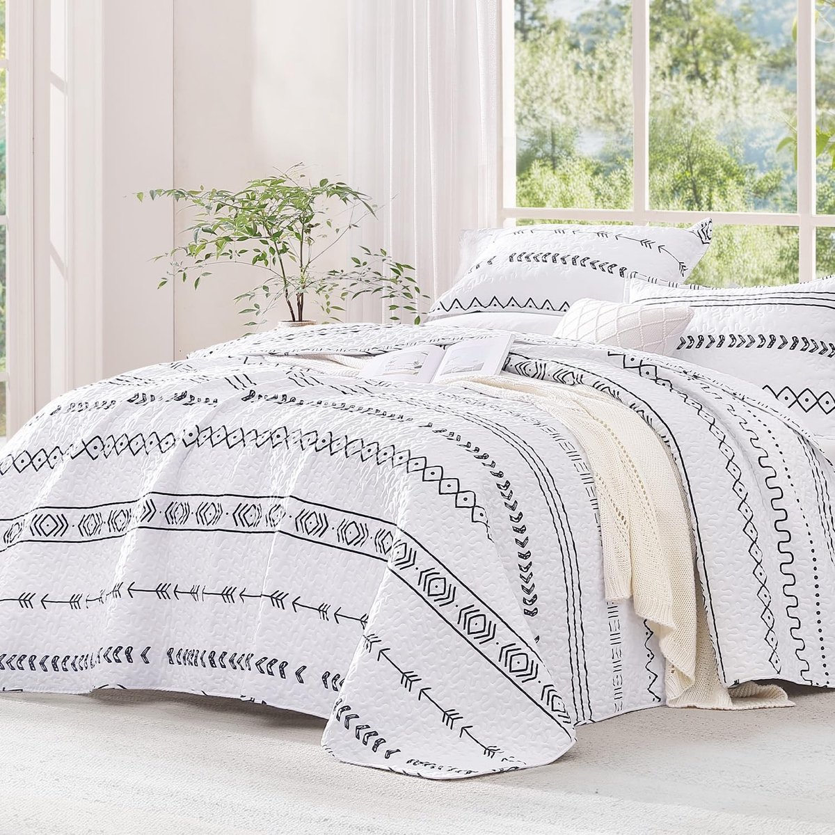 Omgoods - Wit Gestreepte Boho Dekbedset California King - 3 Delig - Lichtgewicht en Omkeerbaar