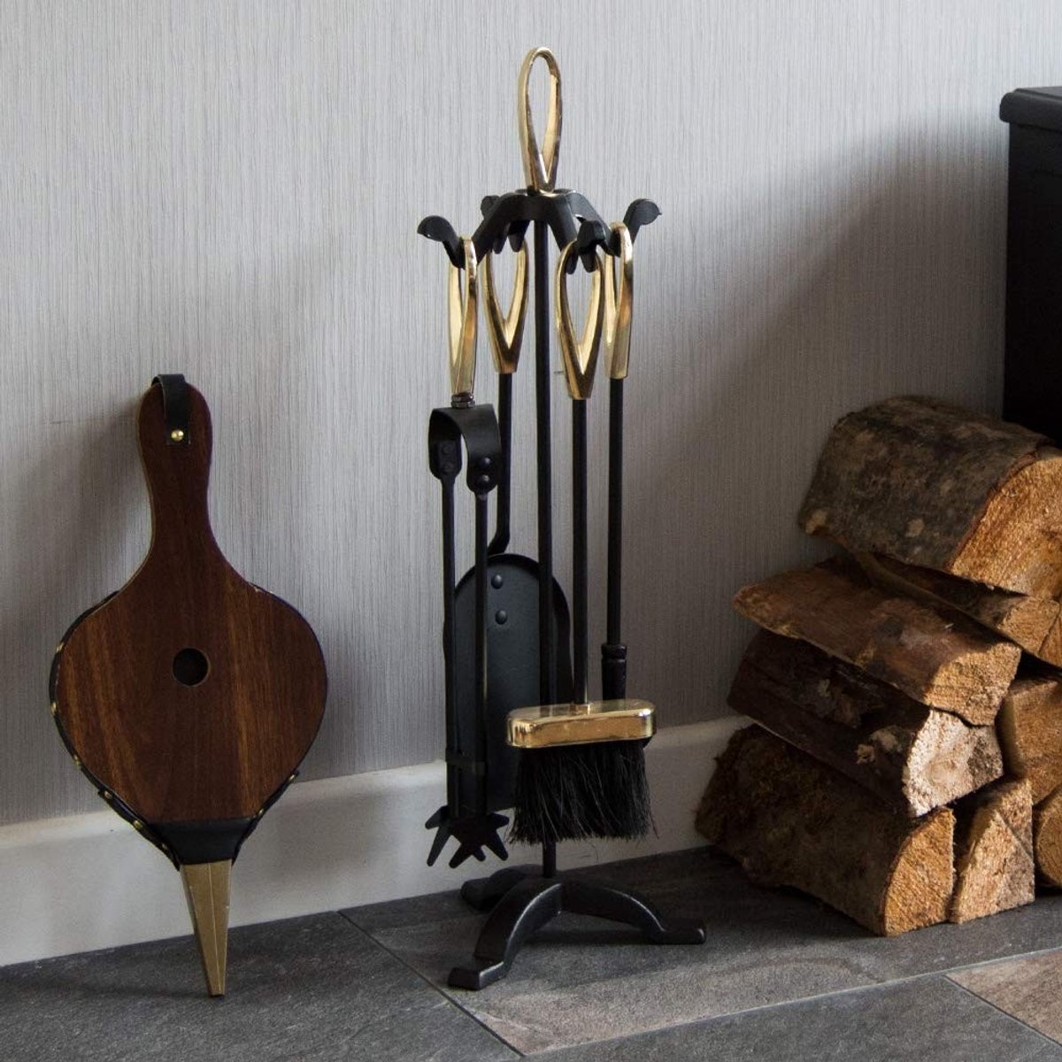 Omgoods - 5-delige Openhaard Accessoiresset met Standaard in Zwart en Messing