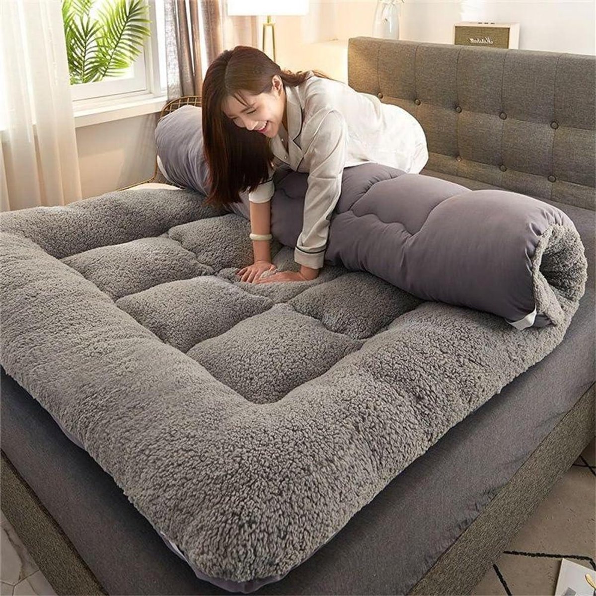 Japanse Vloermatras - Tatami Mat Opvouwbaar - Comfortabel Slapen - Ruitvormige Quilting - 90x200cm - Bruin