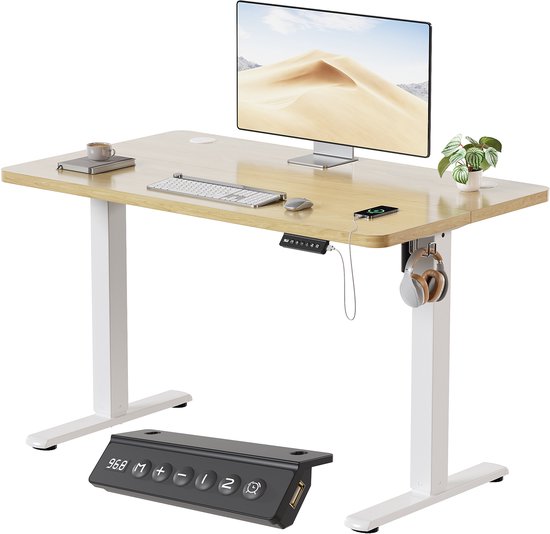 Houten zit-sta bureau met witte poten, met een computer, telefoon en koptelefoon. Bedieningspaneel in de buurt.