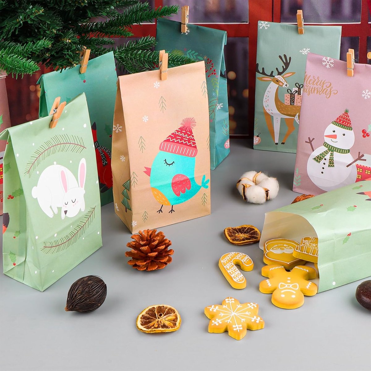 KingYH 24 stuks papieren zakjes Kerstmis adventskalender om te vullen, kleurrijke papieren cadeauzakjes om te vullen - ShopVlot