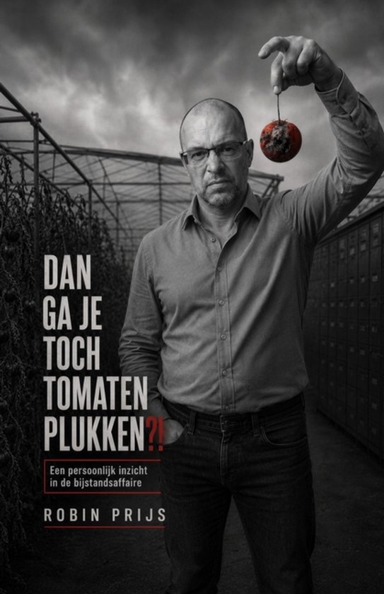 Man met bril houdt rotte tomaat vast. "Dan ga je toch tomaten plukken?!"