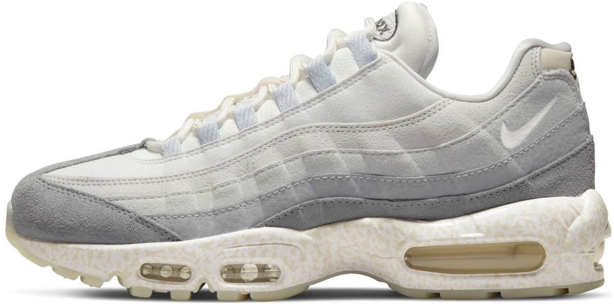 Nike Air Max 95 QS - Maat 49.5 - Summit Wit/Cool Grey/Wolf Grey/Light Bone / Wit Grijs - Air Max - Lifestyle - Heren Sneakers voor Mannen