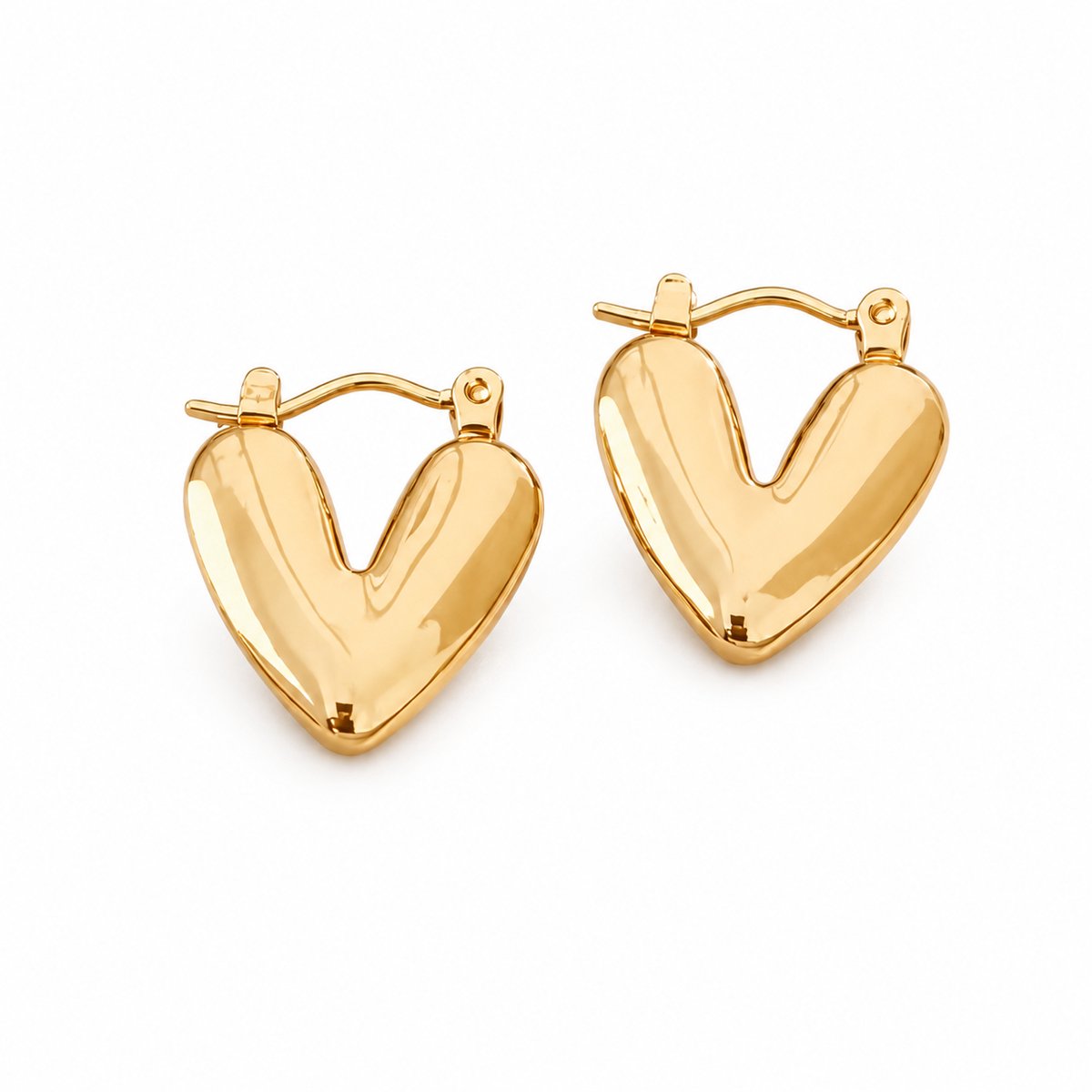 Luxamore® Hart Oorbellen Dames – Premium Stainless Steel – Goudkleurige Hartjes Oorbellen – Statement Oorringen – Sieraden Dames – Cadeau voor Vrouwen