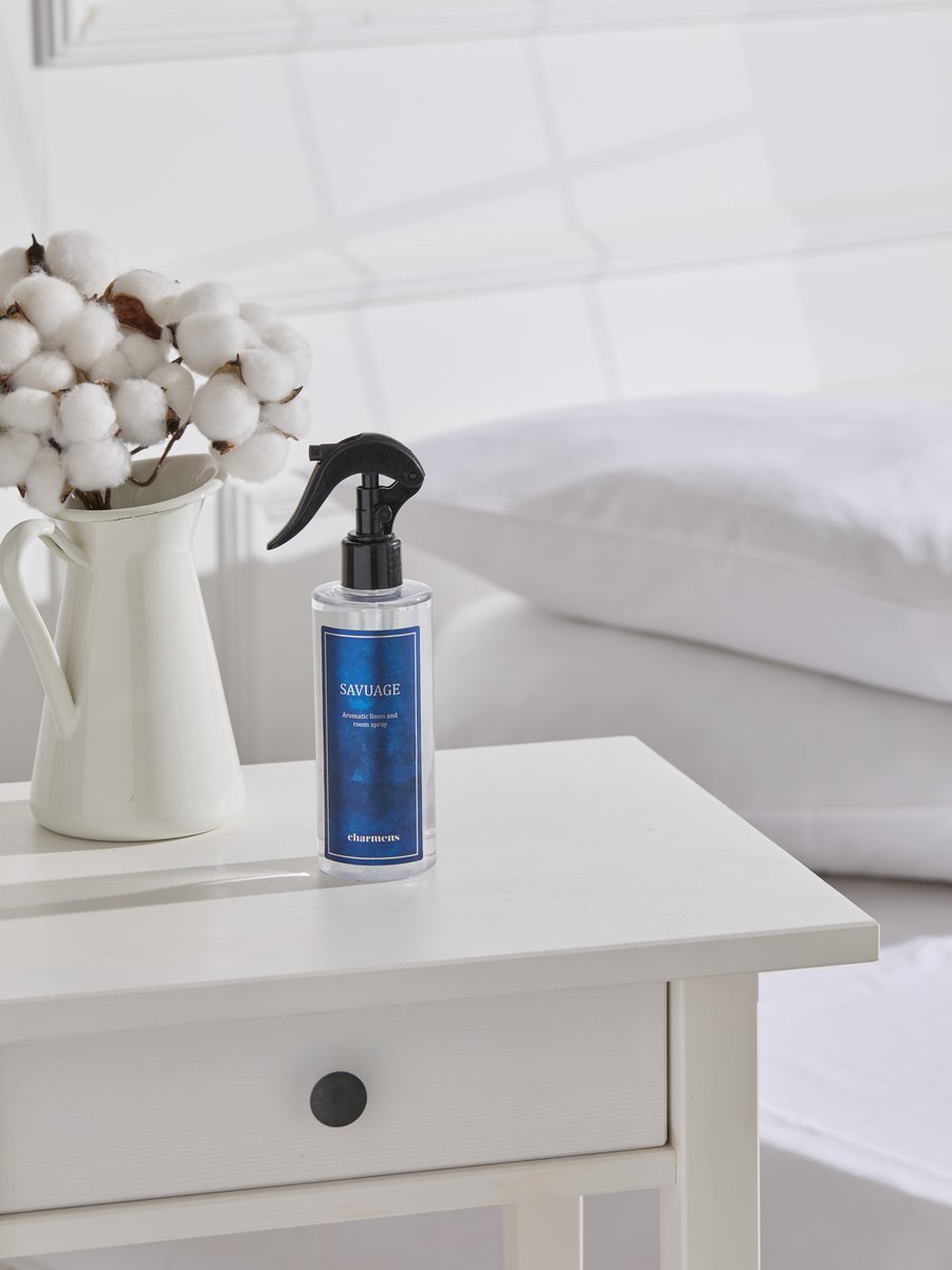 Charmens Savuage Roomspray – Huisparfum – Interieurparfum – Huisgeur – Kamergeur – Geurverspreider – Daily Fragrance – Linnen & Textiel – Room Spray – Home Spray – Spa & Wellness – Massagesalon – Beautysalon – 250 ml