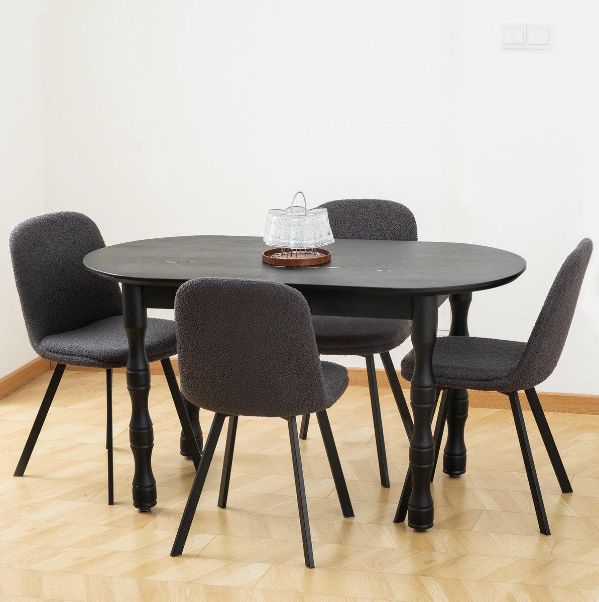 Wishdor Eetkamerstoel - Teddyfleece bekleding - Zachte zitting en stabiel metalen onderstel - Donkergrijs - Voor eetkamer, bureau en woonkamer - Set van 2