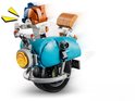 Robot à tête de chat sur une moto bleue, avec un sac marron à l'arrière.