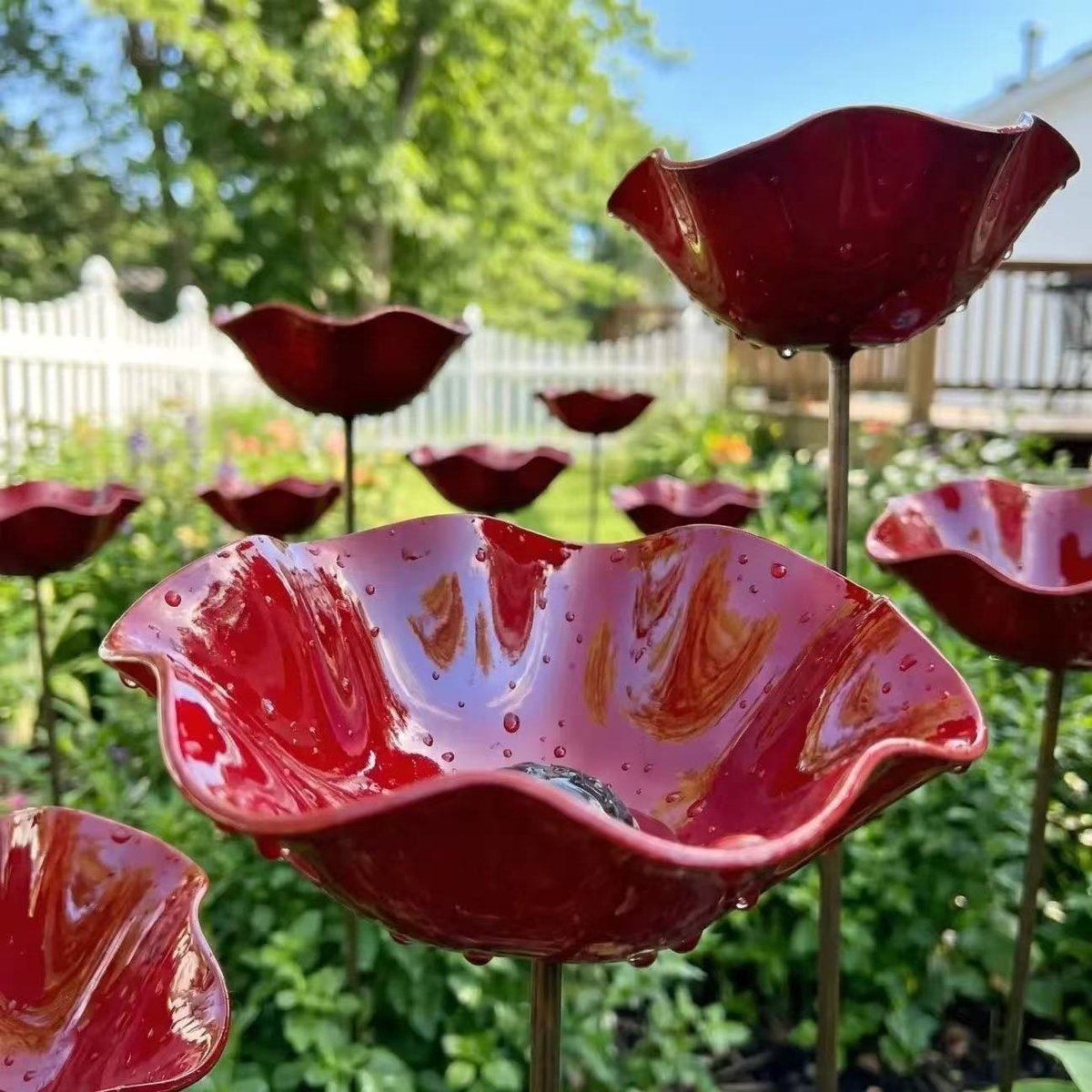 5 stuks rode kleine vogelbaden voor buiten, handgemaakt metalen vogelbad gecombineerd met voederplaats en grondpen, afmetingen 15 x 15 x 60 cm, decoratief tuinaccessoire voor tuin, terras, binnenplaats en gazon