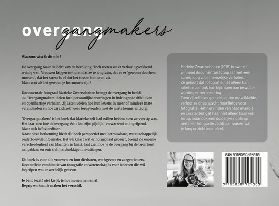 Boekomslag met de titel 'Overgangmakers'. Een vrouw met boek in handen, zittend op een stoel.
