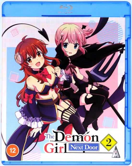 Anime Blu-ray hoes met twee anime personages, een roodharige demonin en een rozeharig meisje in demonenkleding
