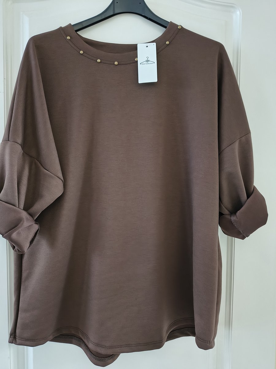 Dames sweatshirt Leni-effen chocolade bruin-messing studs-Maat M/L