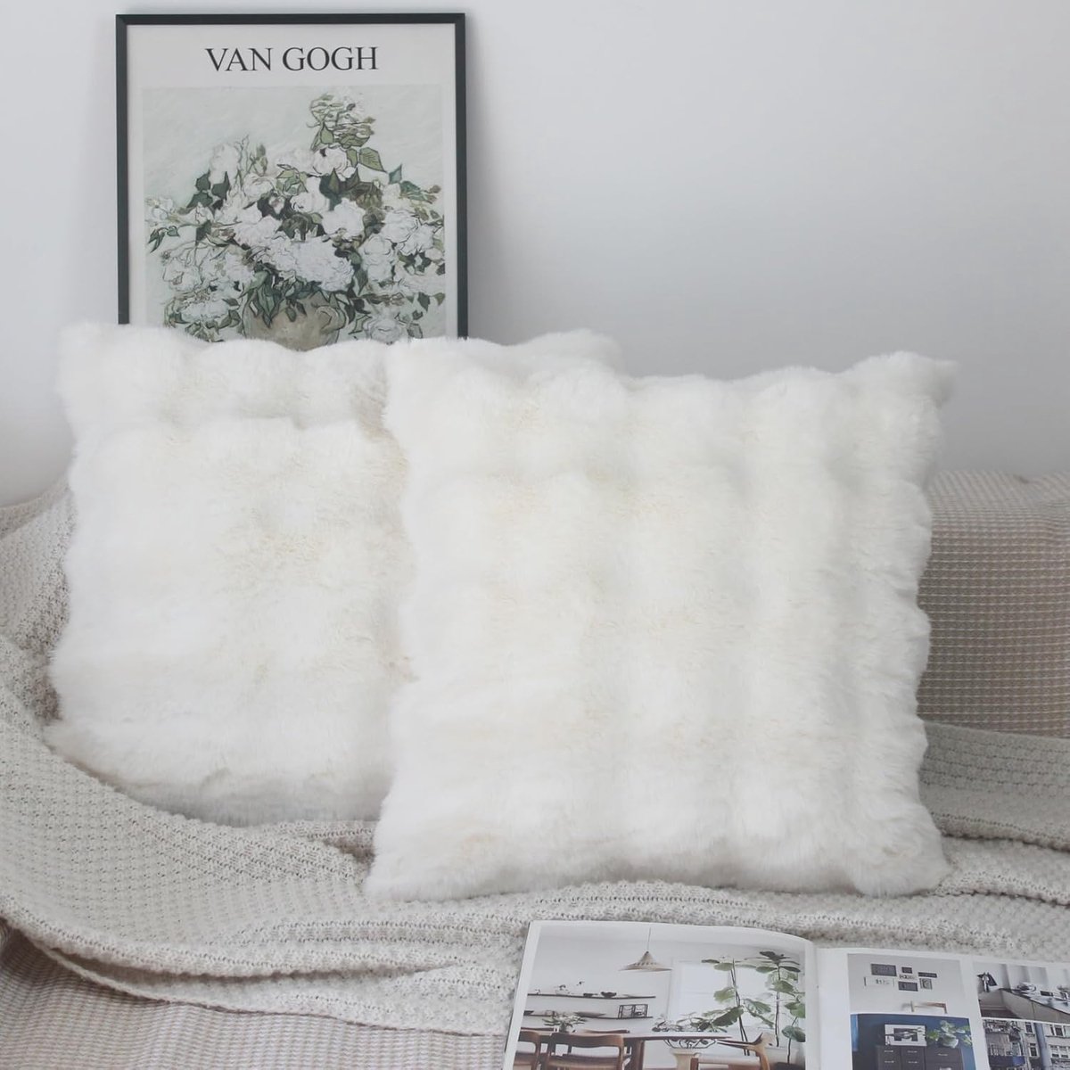 Thijox - Luxe Crème Witte Kussenslopen 50x50 cm - 2 Stuks Zachte Pluizige Kunstbont Kussens - Dikke Pluche Decoratieve Kussens voor Moderne Marokkaans