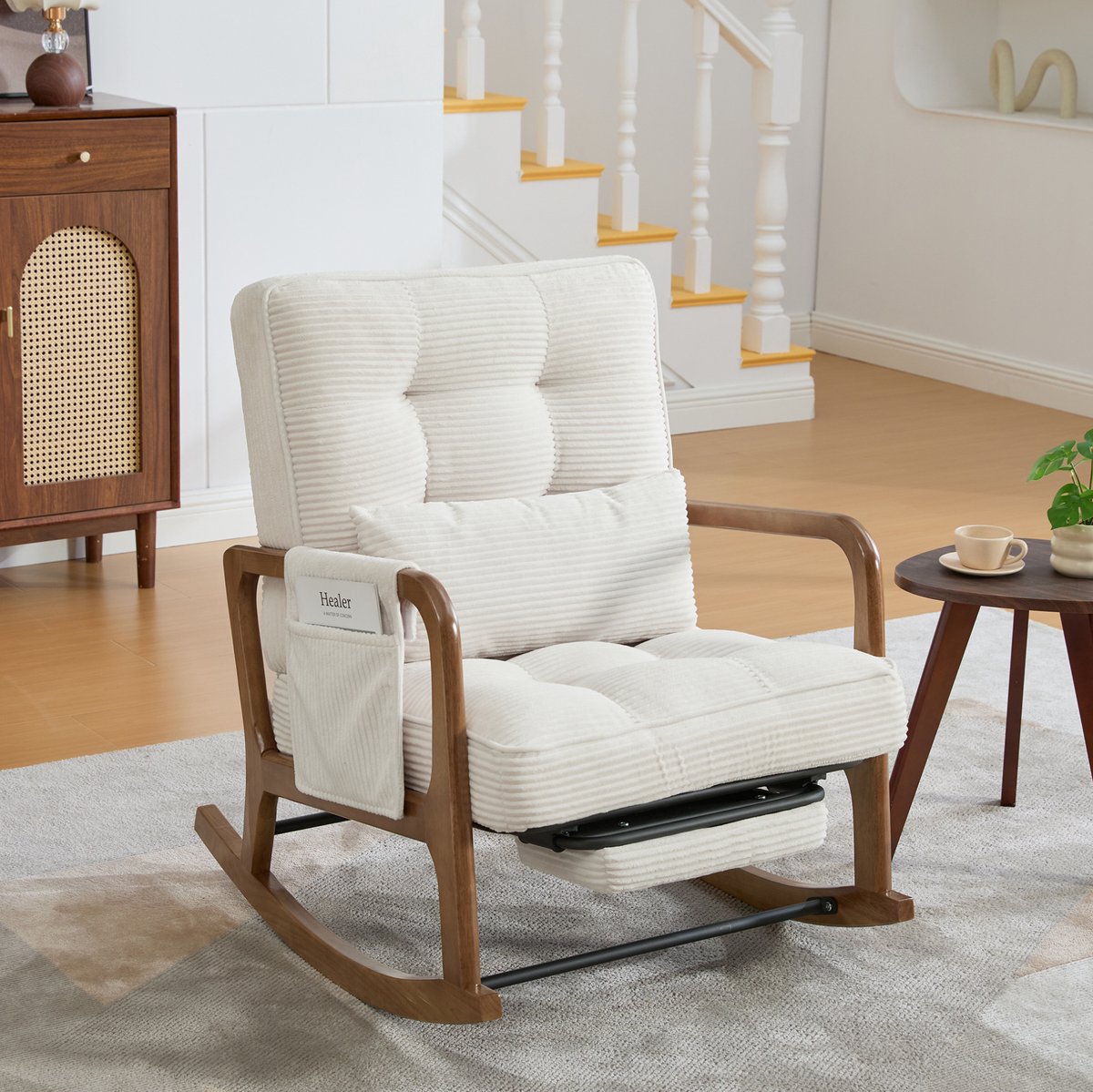 STILVORA Schommelstoel - Moderne Relaxfauteuil Met Voetsteun - Ergonomische Fauteuil Met Zijvak, Lendenkussen En Verstelbare Rugleuning - Voor Woonkamer En Slaapkamer - Corduroy - Beige