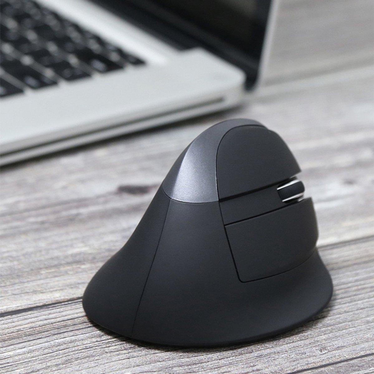 DELUX M618 Mini 2.4G draadloze 2400 DPI USB oplaadbare ergonomische verticale muis (grijs)